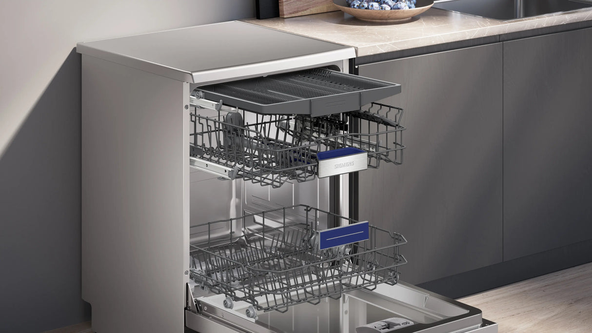 iQ500 Free-Standing Dishwasher 60 cm, Brushed Steel Anti-Fingerprint, 15 Place Settings, Wi-Fi Enabled – SN15HI00MI