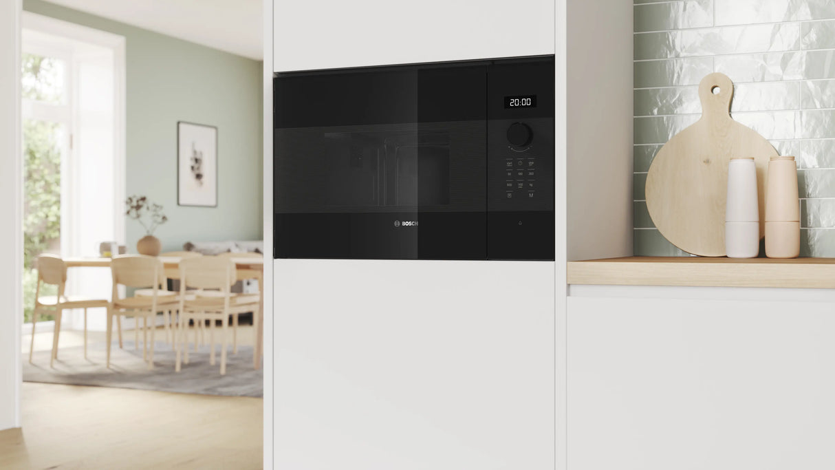 Series 4 Built-in Microwave 25L Black BFL554MB2I