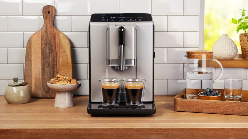 Series 2 Fully automatic coffee machine VeroCafe Silk Silver, Removable water tank - TIE20301