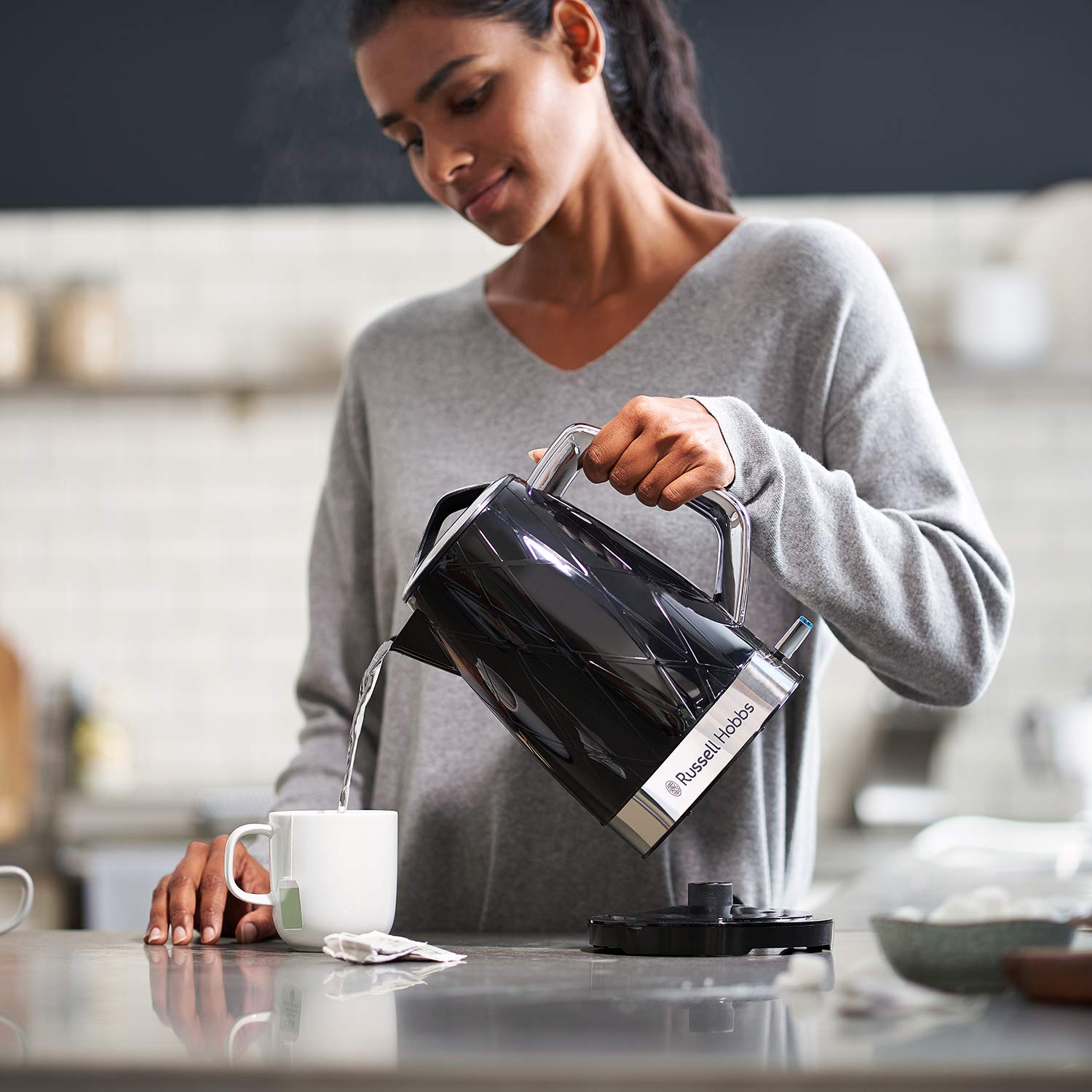 1.7 Litre 3000 W Structure Electric Kettle Black | Contemporary Design Cordless Kettle with Fast Boil and Boil Dry Protection | 28081-70