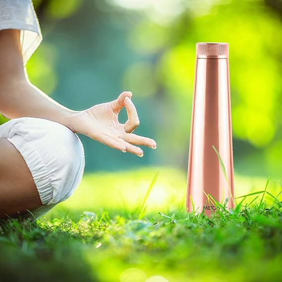 Milton Copper Delight 1000 Bottle, 915 ml, Lacquer Coating, Curved bottle,100% Pure Copper, BPA Free, Leak Proof, Office Bottle, Boosts Immunity, Supports Digestive & Liver Health, Ayurveda Inspired