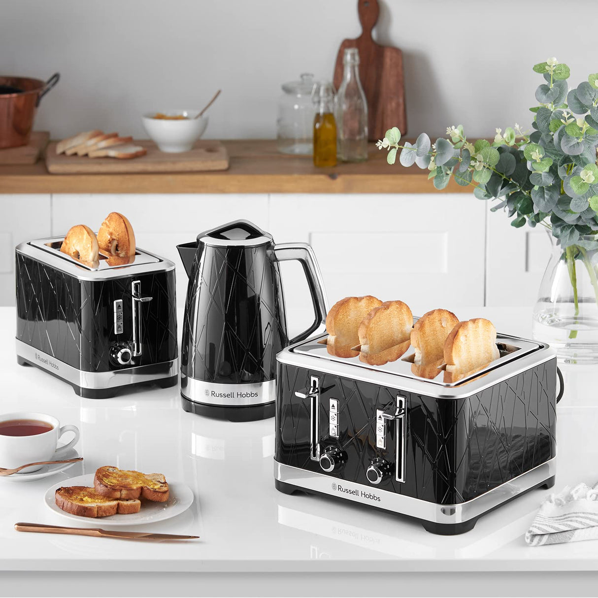 1.7 Litre 3000 W Structure Electric Kettle Black | Contemporary Design Cordless Kettle with Fast Boil and Boil Dry Protection | 28081-70