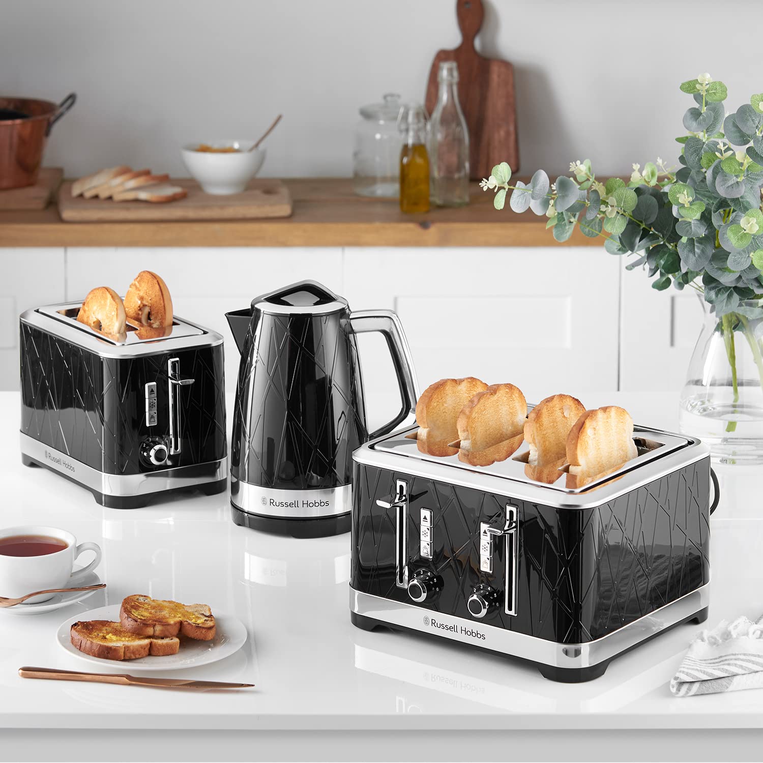 1.7 Litre 3000 W Structure Electric Kettle Black | Contemporary Design Cordless Kettle with Fast Boil and Boil Dry Protection | 28081-70