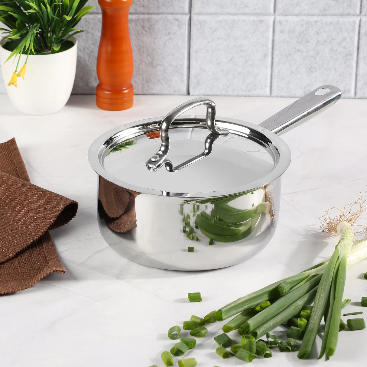 Futuretec Triply Stainless Steel Cookware Saucepan With Lid - 1.6 L