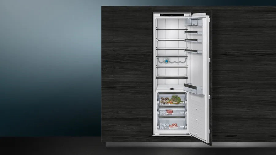 iQ700 KI81FHD30I Built-in Fridge 289L – 177.2 cm, Soft Close Hinge, hyperFresh, Home Connect
