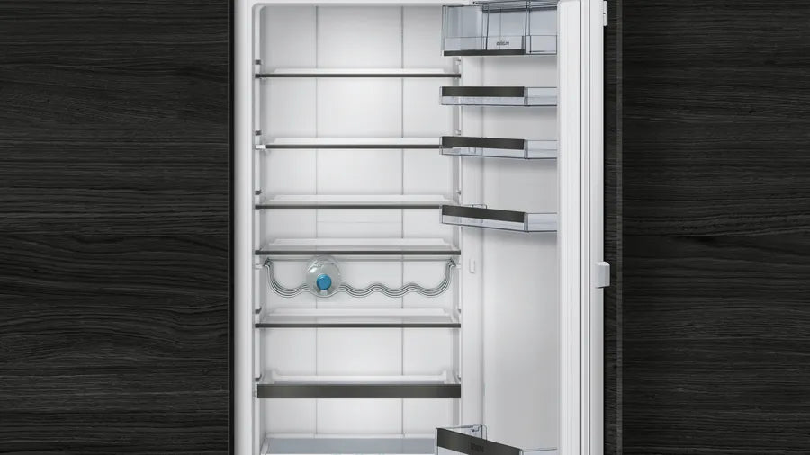 iQ700 KI81FHD30I Built-in Fridge 289L – 177.2 cm, Soft Close Hinge, hyperFresh, Home Connect