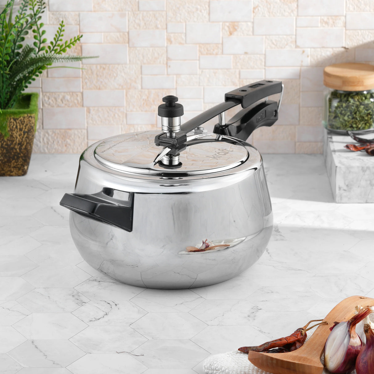 Futuretec Inner lid Pressure cooker 2L