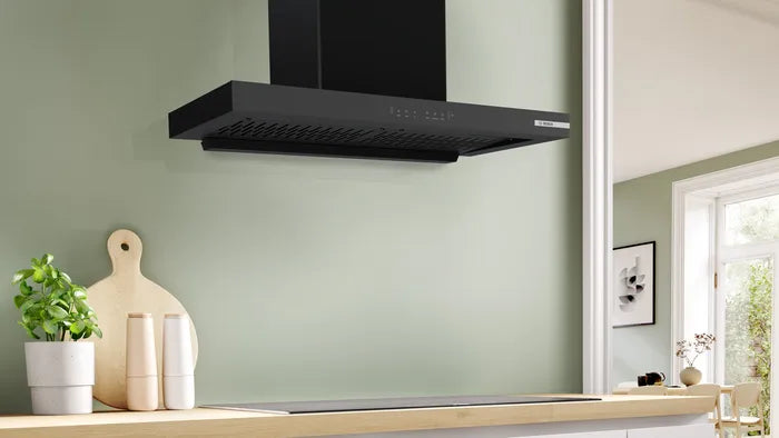 Series 4 90 cm Wall-Mounted Chimney Hood DWB98IJ60I – 1300 m³/h Suction, Auto Clean, Gesture Control, Oil Collector Filter