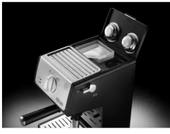 DE'LONGHI PUMP ESPRESSO COFFEE MAKER ECP33.21