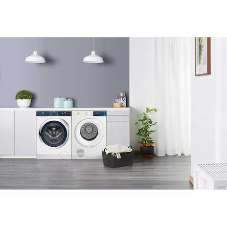 7.5kg UltimateCare 300 venting dryer EDV754H3WB