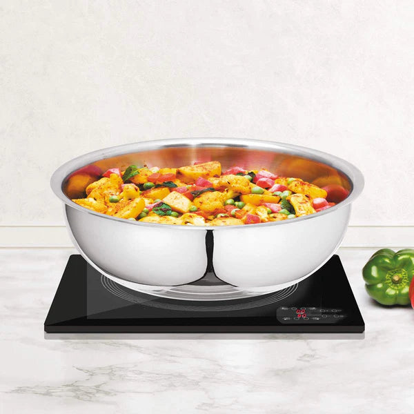 SignoraWare Artista triply Shallow Tasla Stainless Steel Induction Compatible Triply with Steel Lid (Induction and Gas Compatible), 24cm, Capacity 2500ml, Silver