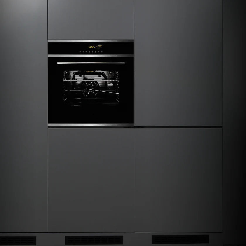 J70BIO PLUS 70L Built-In Oven, Black Glass, 10 Multifunction Modes, Touch Control, Grill & Rotisserie – 538.01.321
