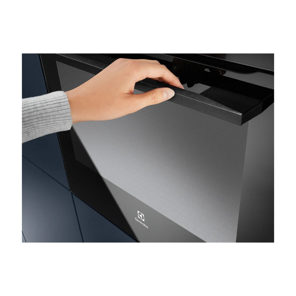 60cm Built-In Oven with Air Fryer UltimateTaste 500 72L (KOIGH00KA2)