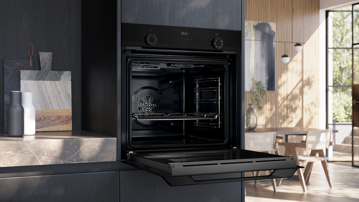 Series 6 Built-In Oven 76L with Air Fry, 3D HotAir & Eco Clean Direct, Black Inox – HJG852YG0I