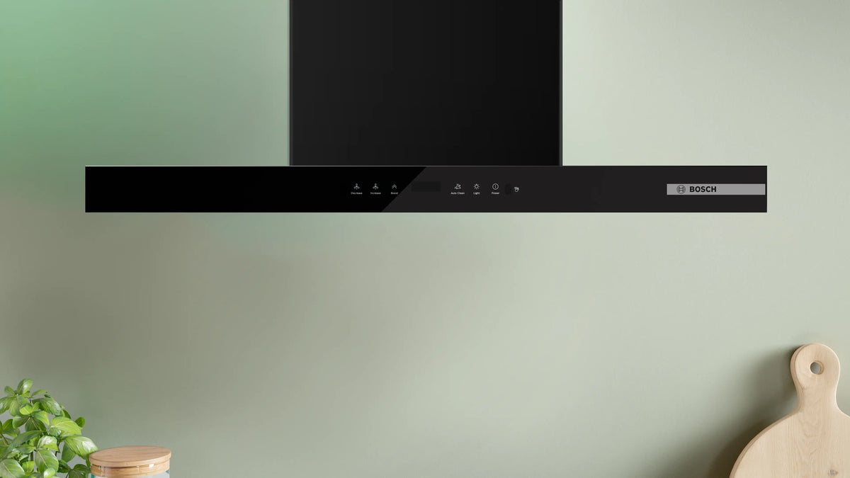 Series 4 Wall-Mounted Cooker Hood 90 cm Black DWB91CJ60I