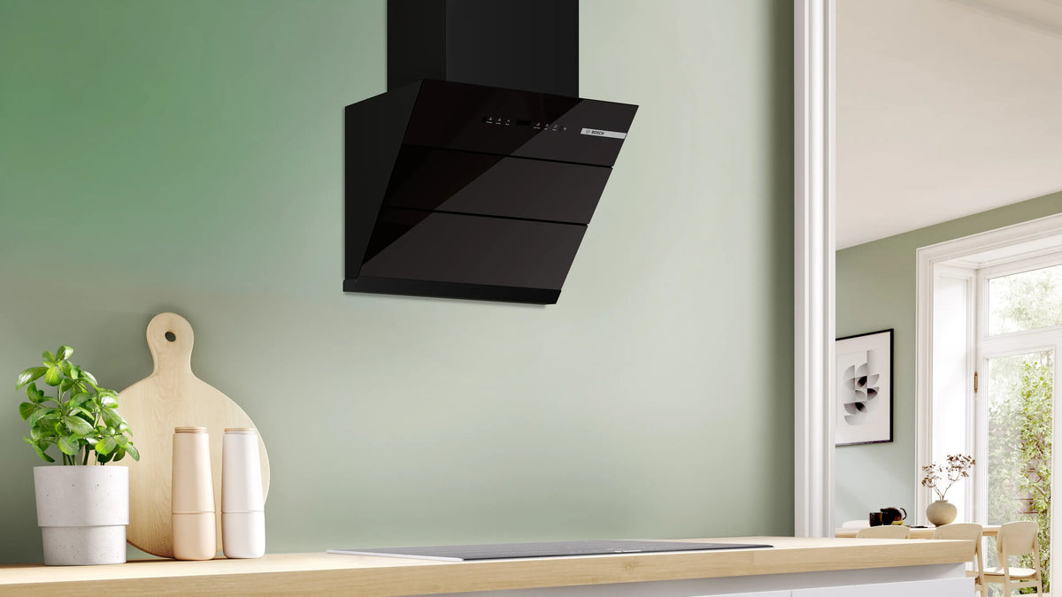 Series 4 Wall-Mounted Cooker Hood 60 cm Black DWK61CJ60I