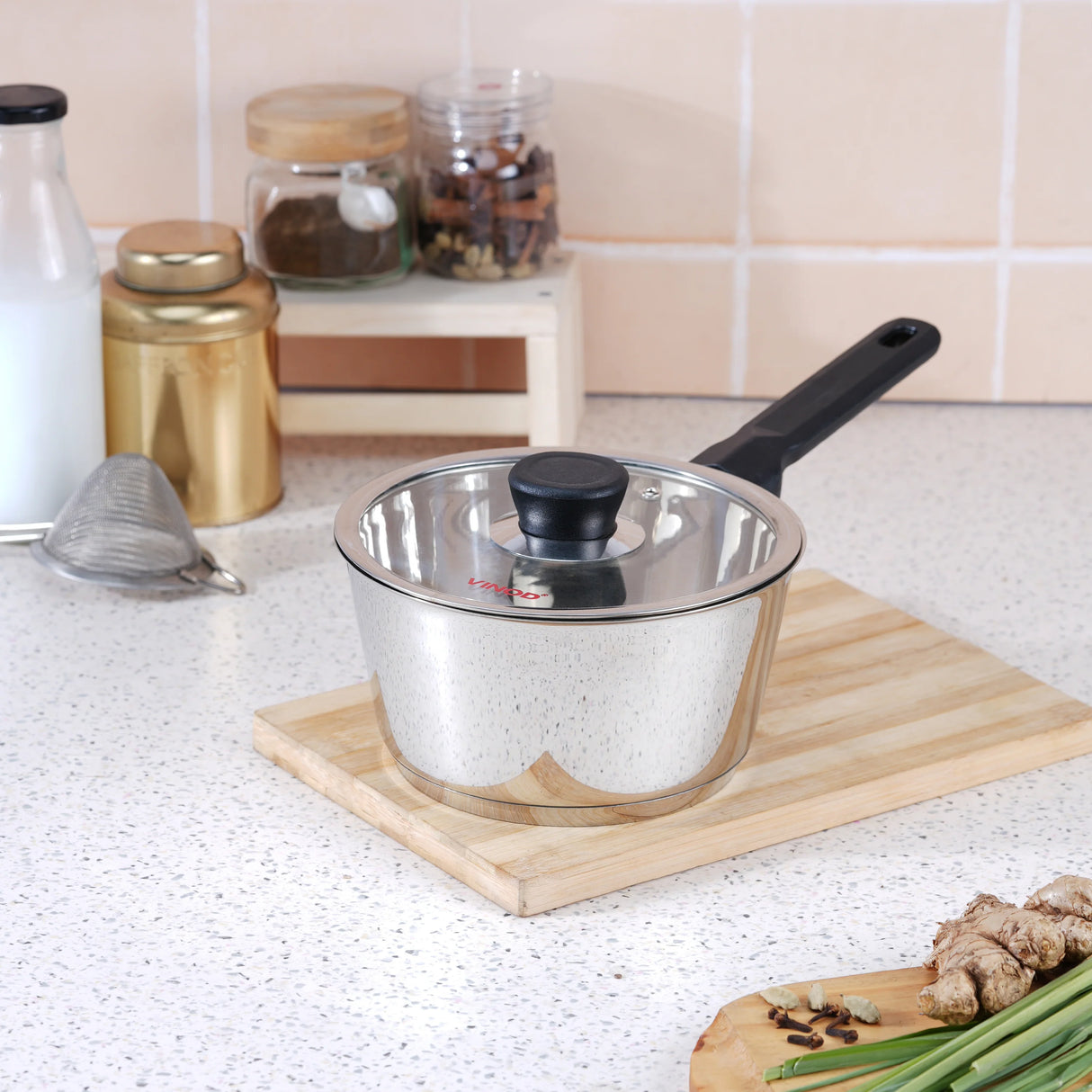 Trevi Saucepan - 2 Litre (18cm) with glass lid