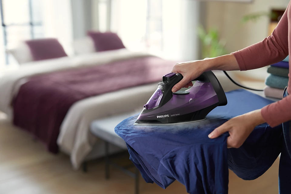5000 Series DST5030/80 Steam Iron | 2400W Power | SteamGlide Plus Soleplate | 45g/min Continuous Steam | Drip-Stop Technology